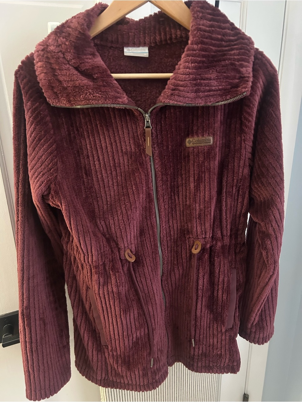 Columbia women’s Burgundy Plush Zip Jacket